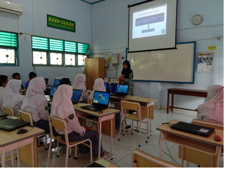 Dosen FAI UAD Selenggarakan Pelatihan Desain Grafis dengan Canva untuk Pengurus PR IPM SMK Muhammadiyah 2 Wates