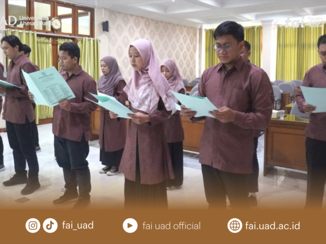 Laboran FAI UAD menerima SK Pengangkatan Pegawai Tetap