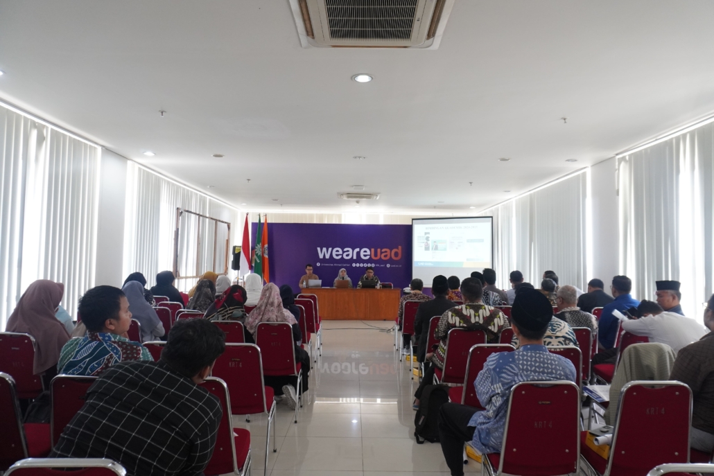 Seluruh Dosen dan Tendik FAI UAD menghadiri Academic Day