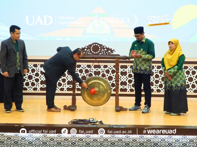 KREATIVITAS SENI DALAM DAKWAH: PAGELARAN FAI UAD UNTUK MILAD MUHAMMADIYAH KE-112