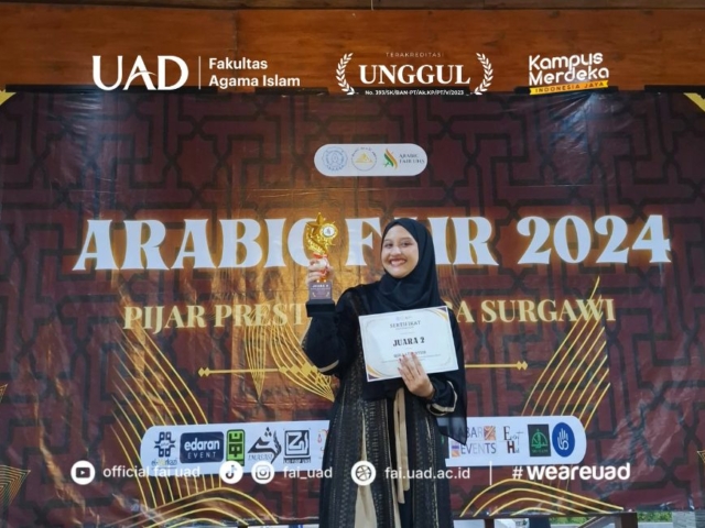 PERJUANGAN DAN PERSIAPAN: DARA SAFINA BSA UAD TOREHKAN PRESTASI DI ARABIC FAIR NASIONAL