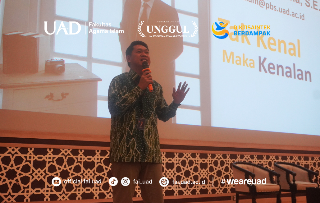 Bpk. Mufti Alam Adha S.E.I., M.Sc. Selaku Presentator 