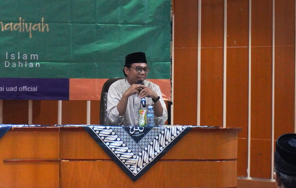 sambutan oleh dekan fakultas agama islam Dr. Arif Rahman