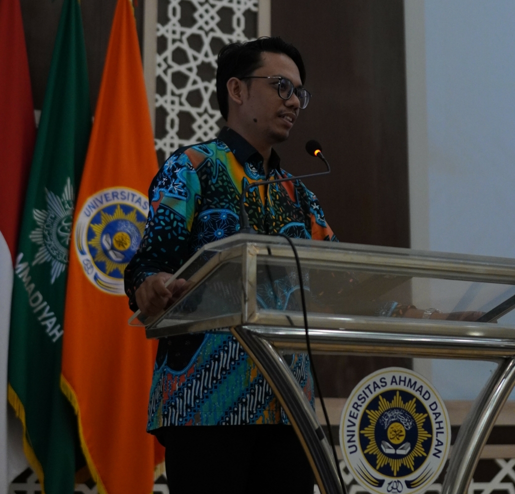 sambutan oleh dekan fai uad Dr.Arif Rahman